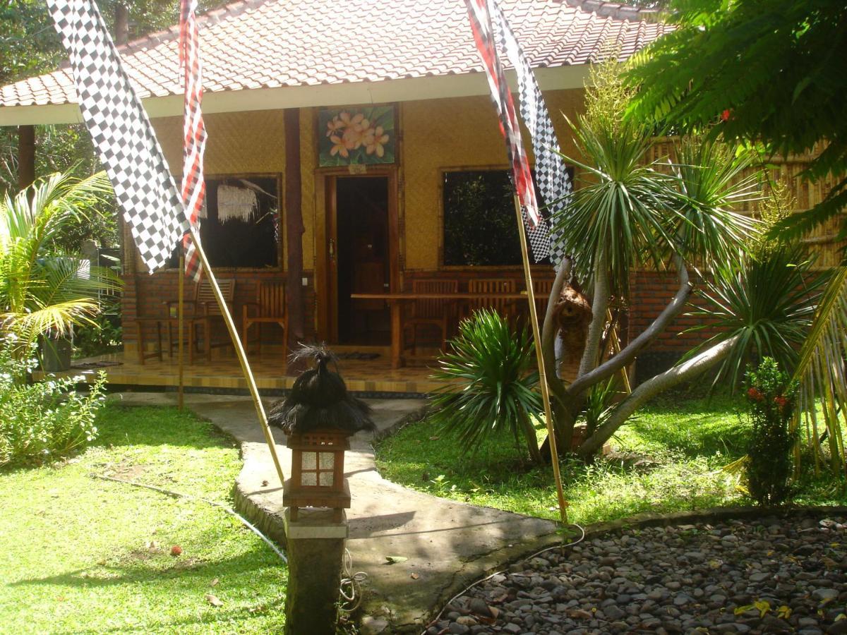 Dormitory Sedap Malam Singaraja  Ngoại thất bức ảnh