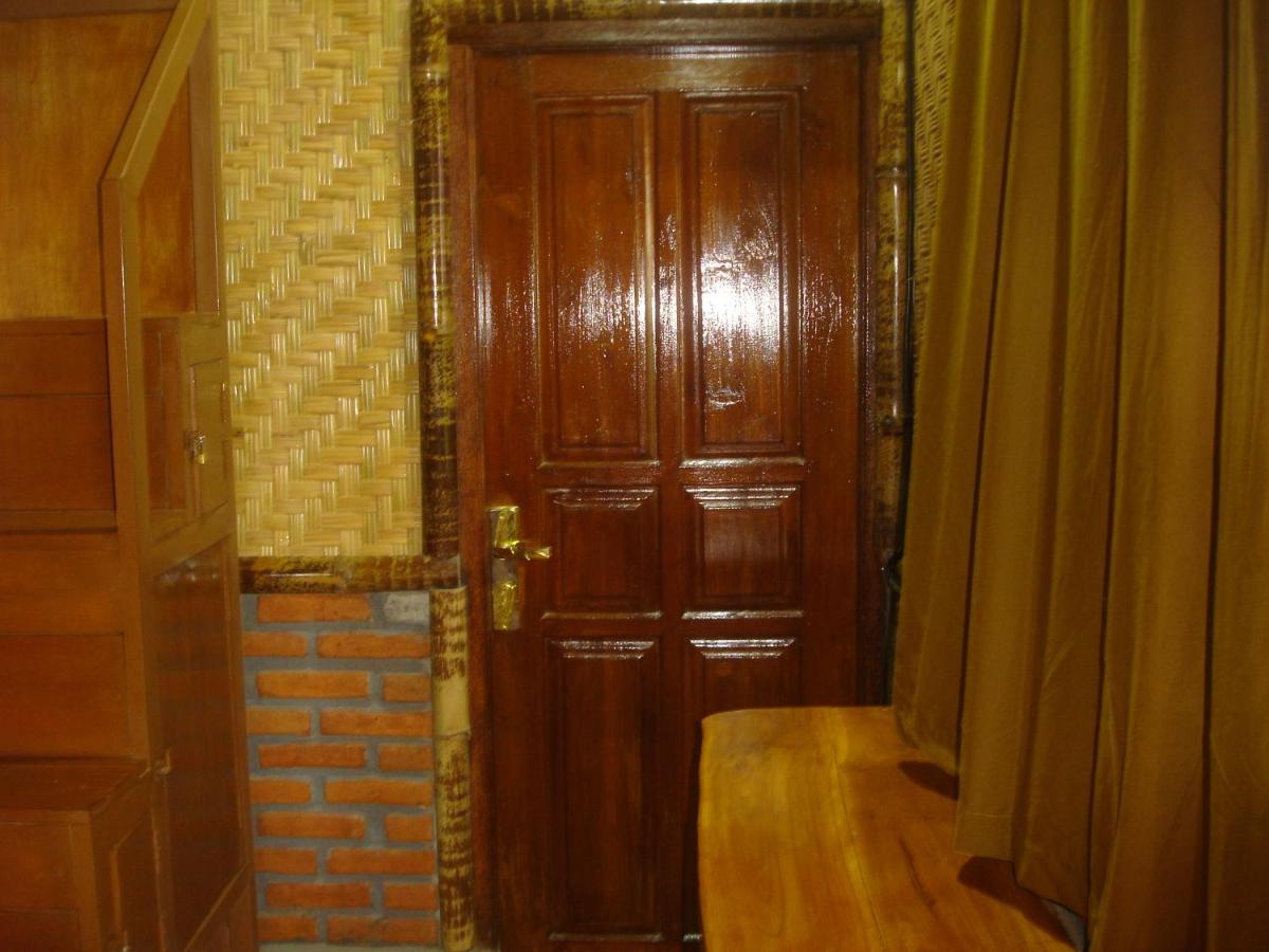Dormitory Sedap Malam Singaraja  Ngoại thất bức ảnh