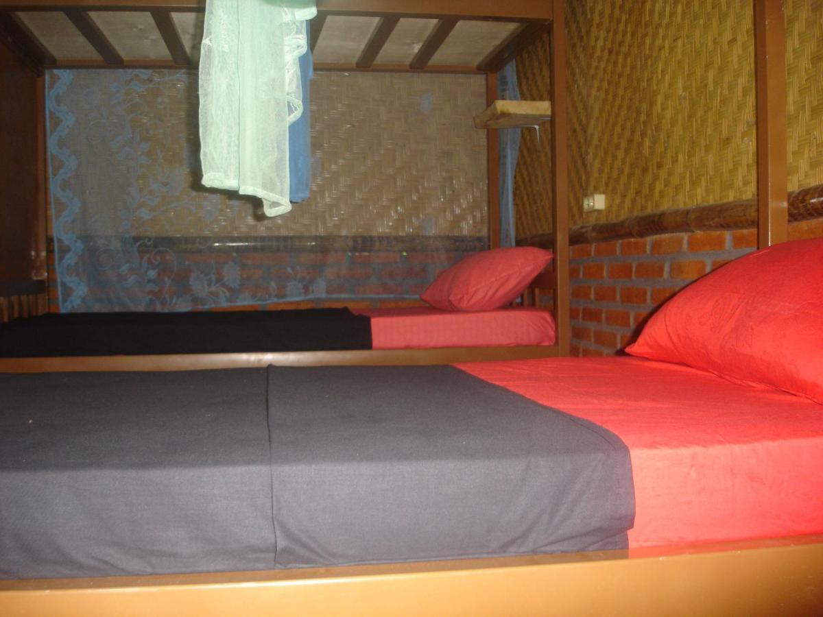 Dormitory Sedap Malam Singaraja  Ngoại thất bức ảnh