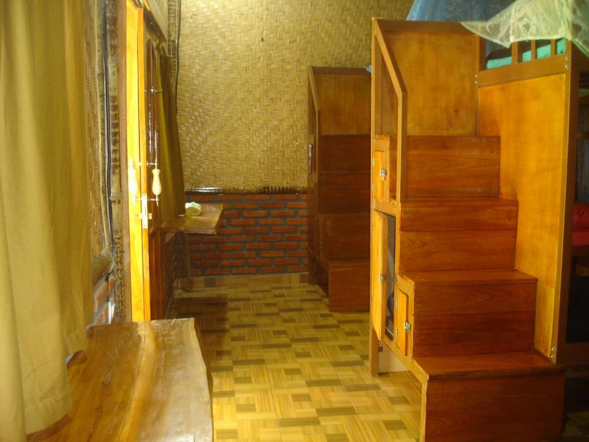 Dormitory Sedap Malam Singaraja  Ngoại thất bức ảnh